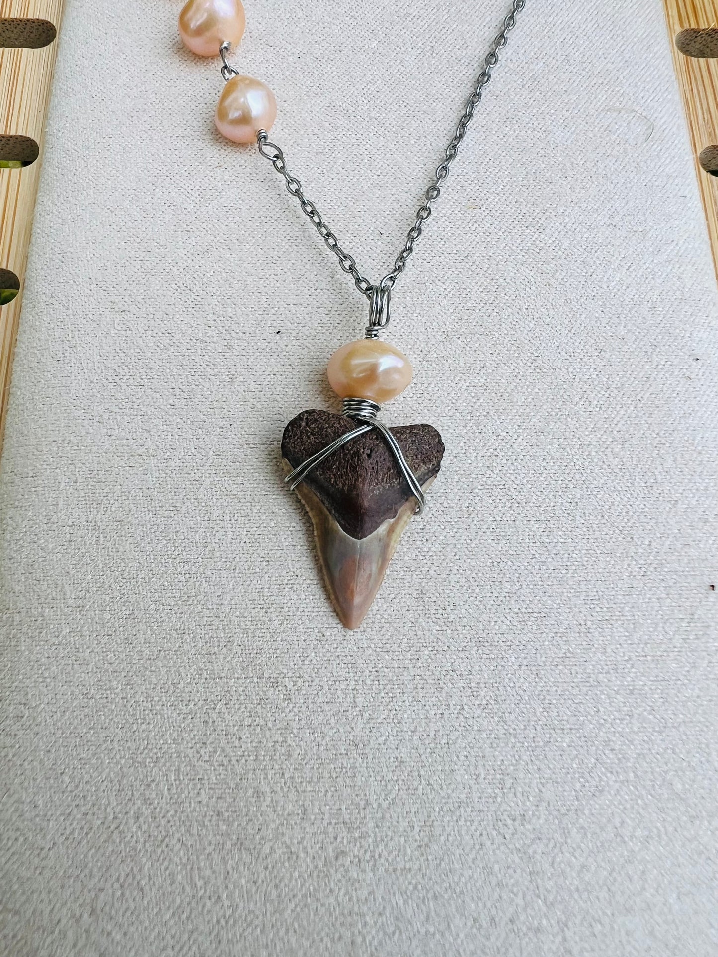 Salt & Pearl - Carolina Cream Bull Shark Tooth Necklace with Peach Freshwater Pearls (silver)