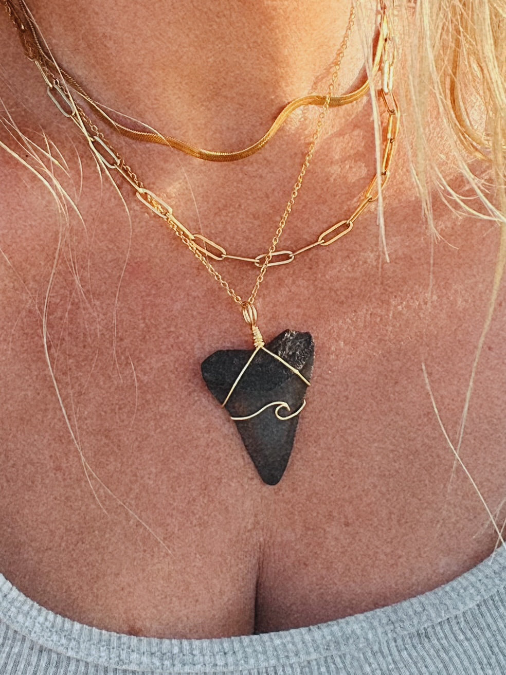 Making Waves-Large Great White + Wave Design