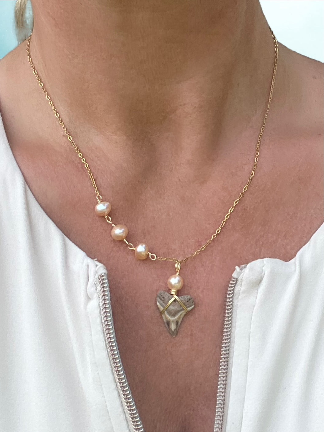 Salt & Pearl - Carolina Cream Bull Shark Tooth Necklace with Peach Freshwater Pearls (gold)